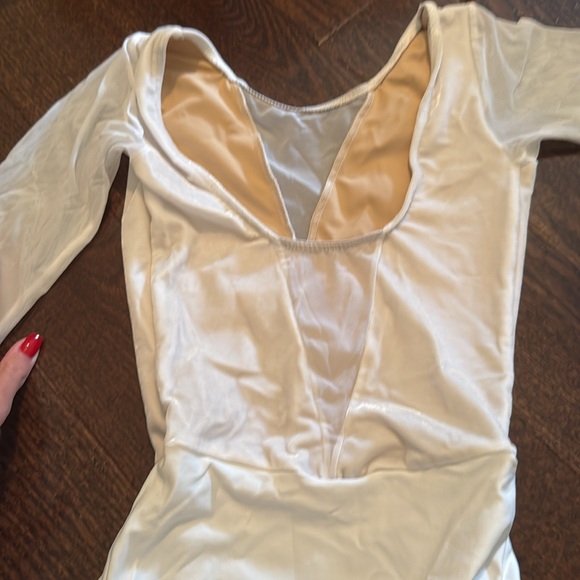 Eleve White Leotard - Picture 3 of 3